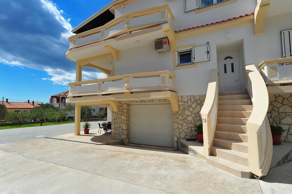 Apartments Ka - Ro Bibinje Luaran gambar