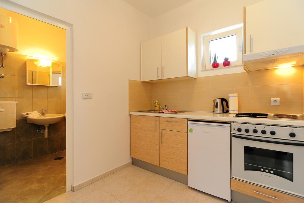 Apartments Ka - Ro Bibinje Bilik gambar