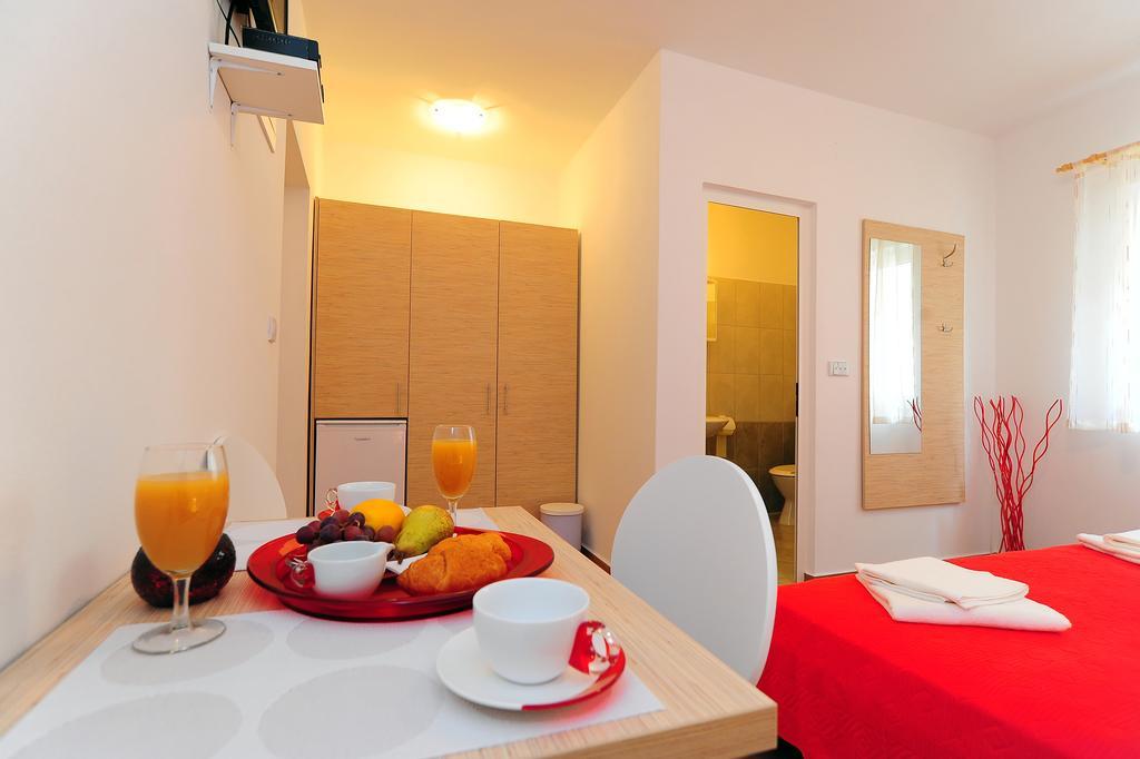Apartments Ka - Ro Bibinje Bilik gambar